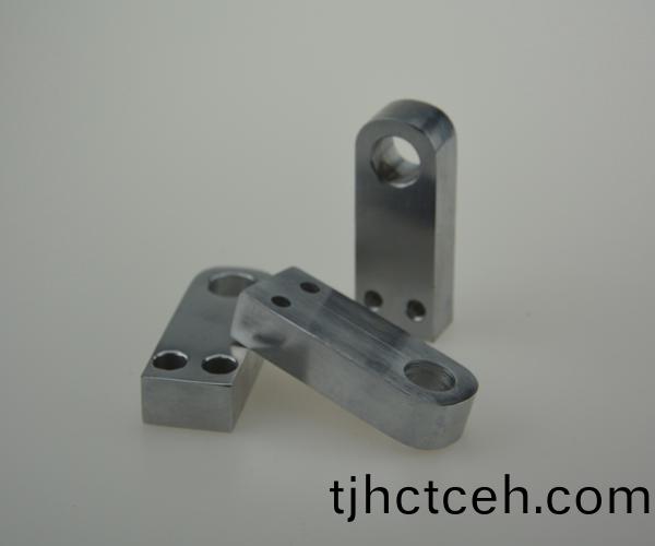 銑牀(chuang)在加工過(guò)程(cheng)中會(huì)遇到(dao)哪些(xie)安全(quan)問(wèn)題